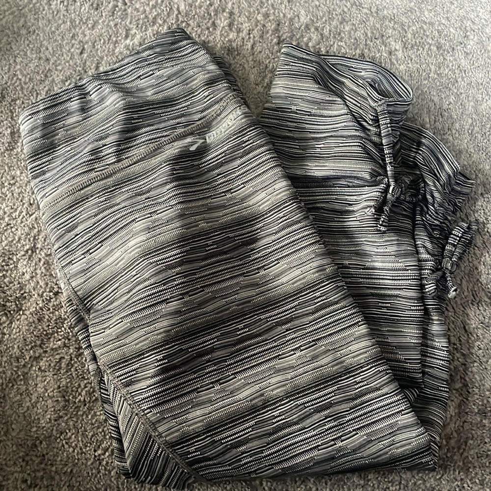 Brooks capris with side ties on legs waist 31” inseam 17”